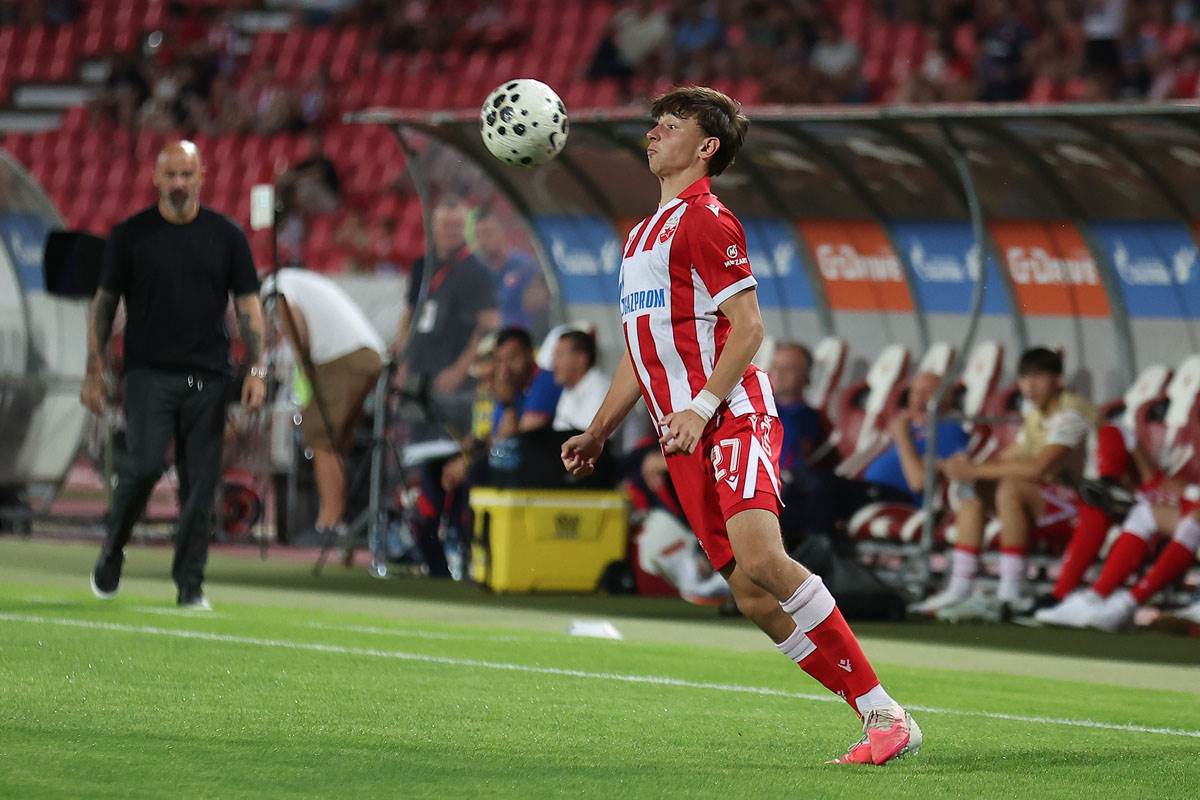  MAtej Strika debitovao za Zvezdu u Evropi sa 16 godina 
