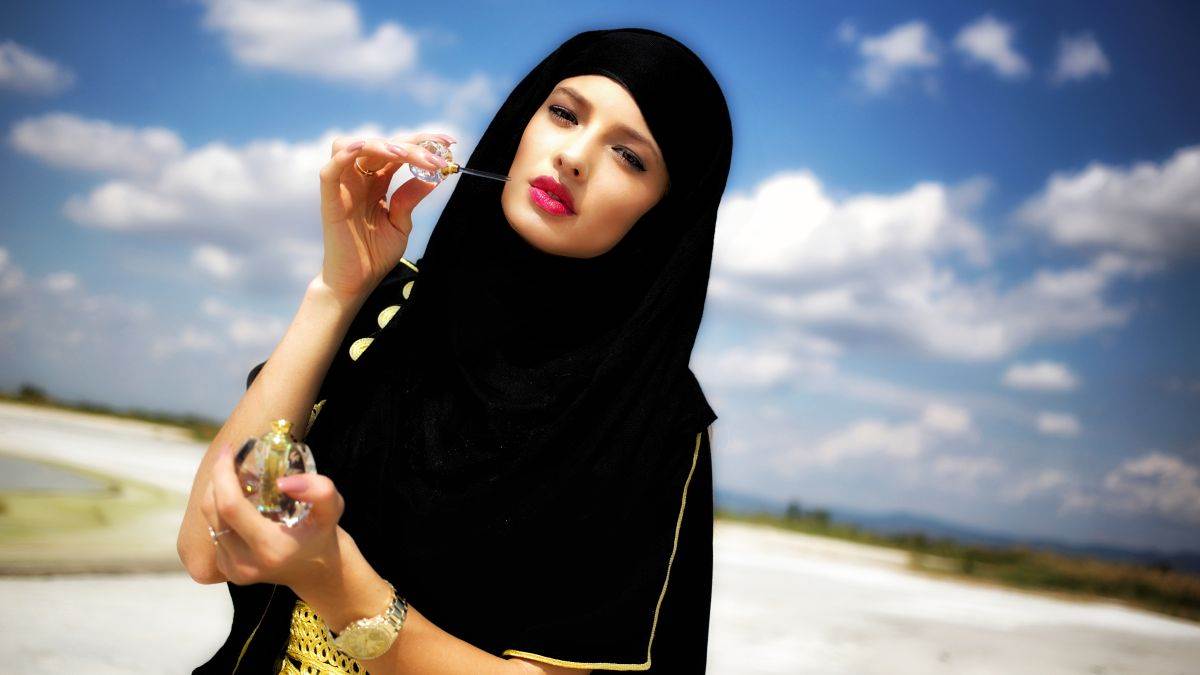  Žene poludjele za paremom u Dubaiju 