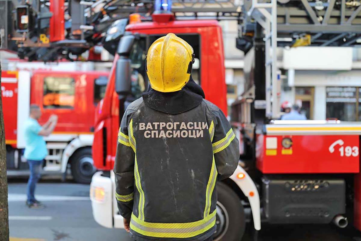  Dijete zarobljeno na litici visokoj 15 metara, monasi i vatrogasci spasili mališana 