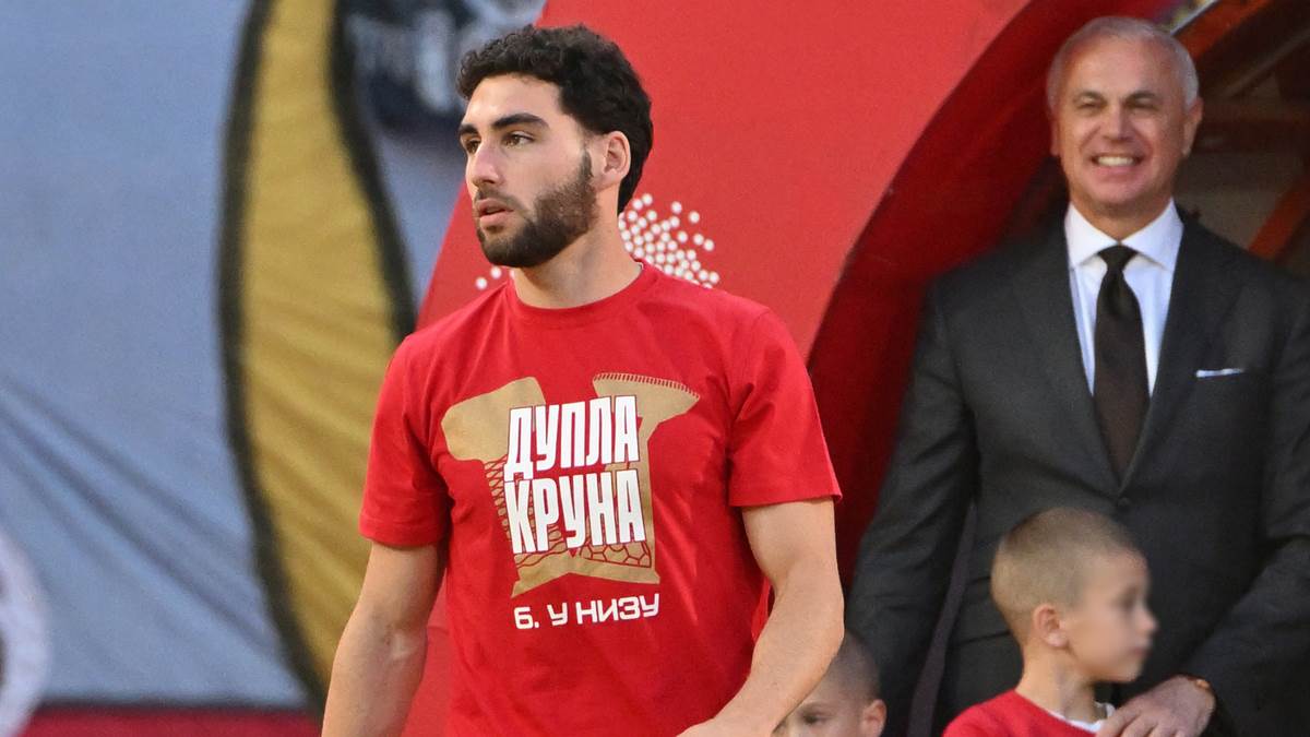  Olimpijakos želi Naira Tiknizjana  