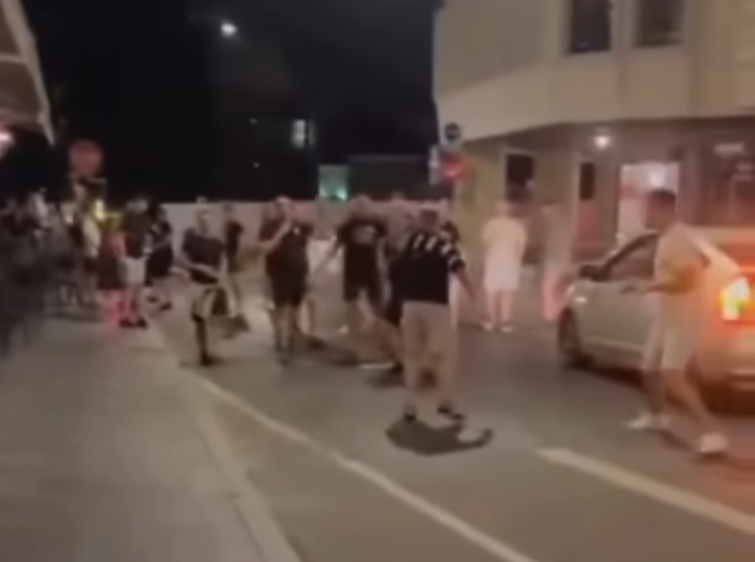 Tuča BBB i Torcide na aerodromu u Zagrebu 