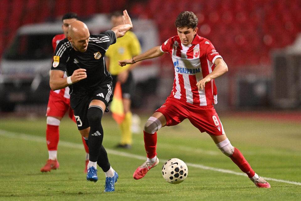  Zvezda pobijedila Čukarički 4-0 