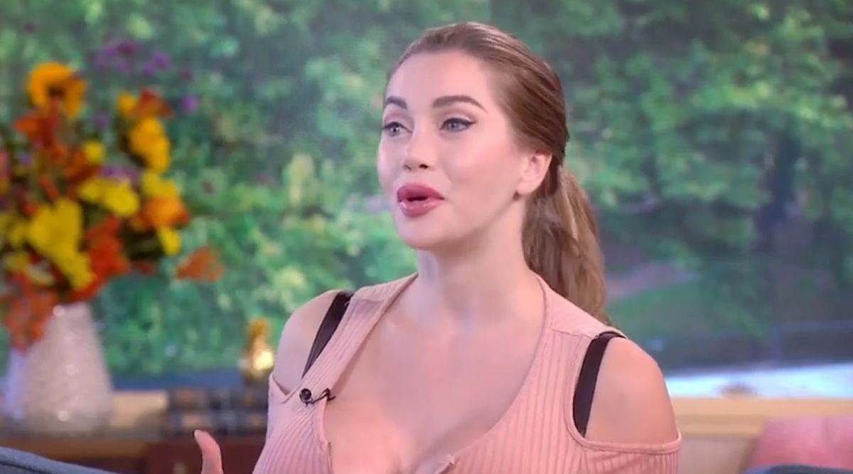  Piksi Foks izvadila rebra da bi izgledala kao lik iz crtaća 