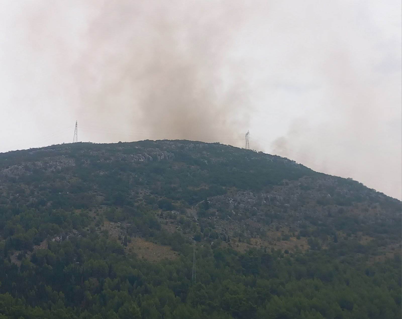  Požar se približava Trebinju 