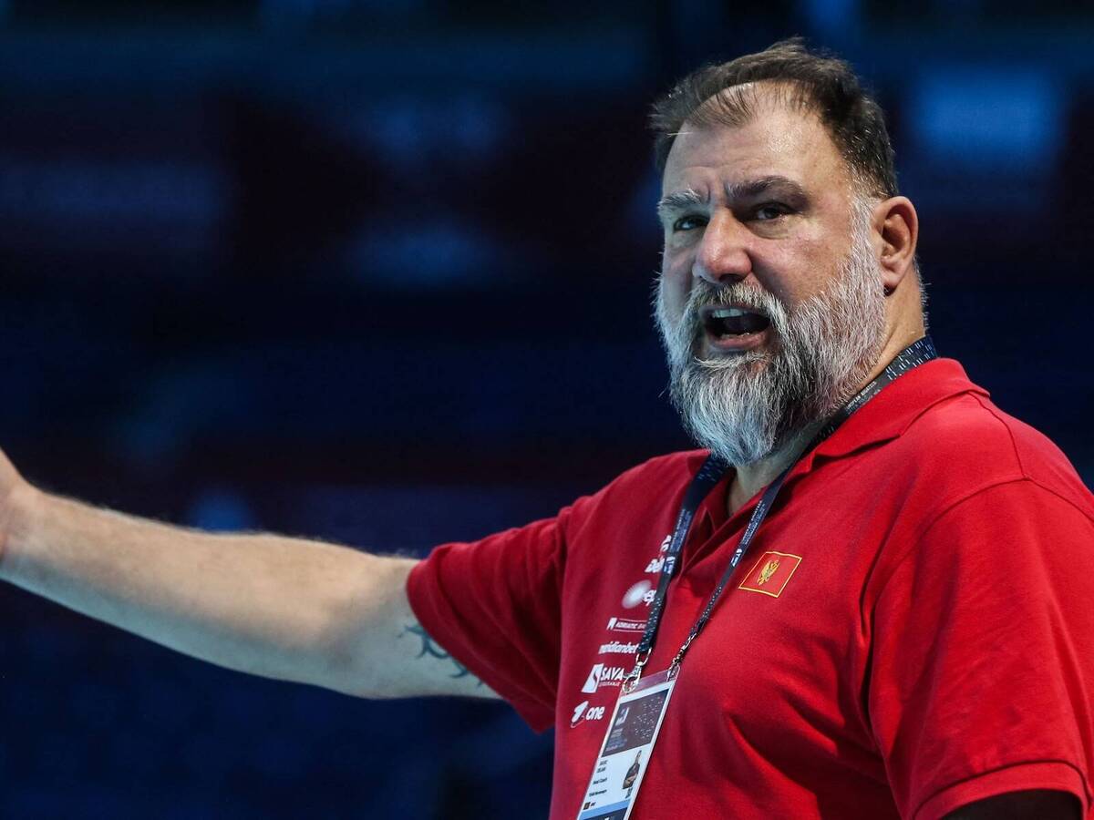  Dejan Savić nije zadovoljan igrom Crne Gore 