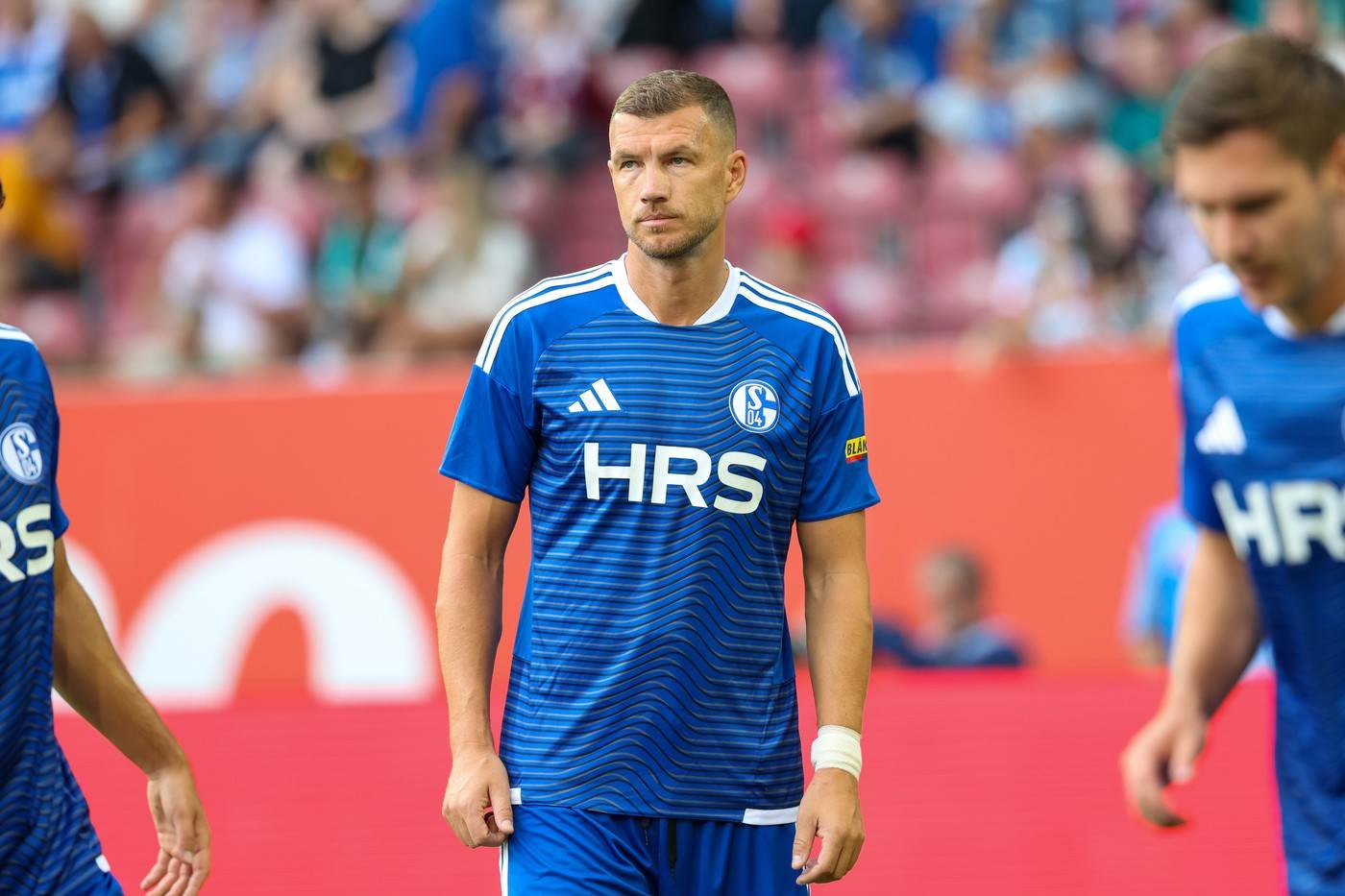  Edin Džeko u dresu Šalkea 