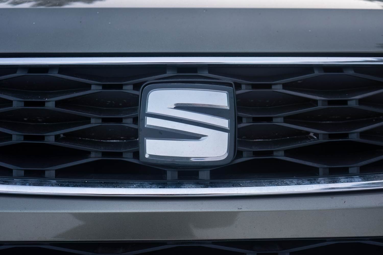  seat znak 
