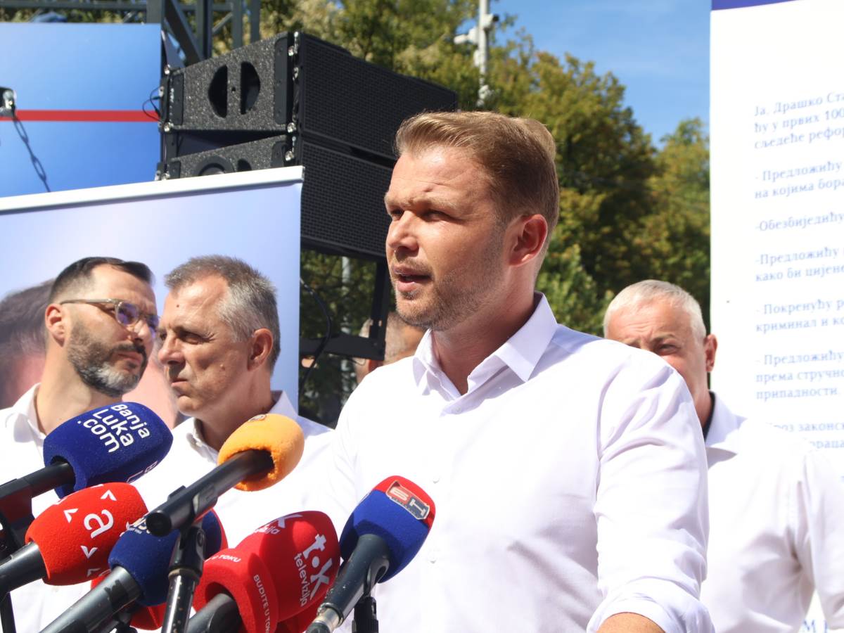  Draško Stanivuković 