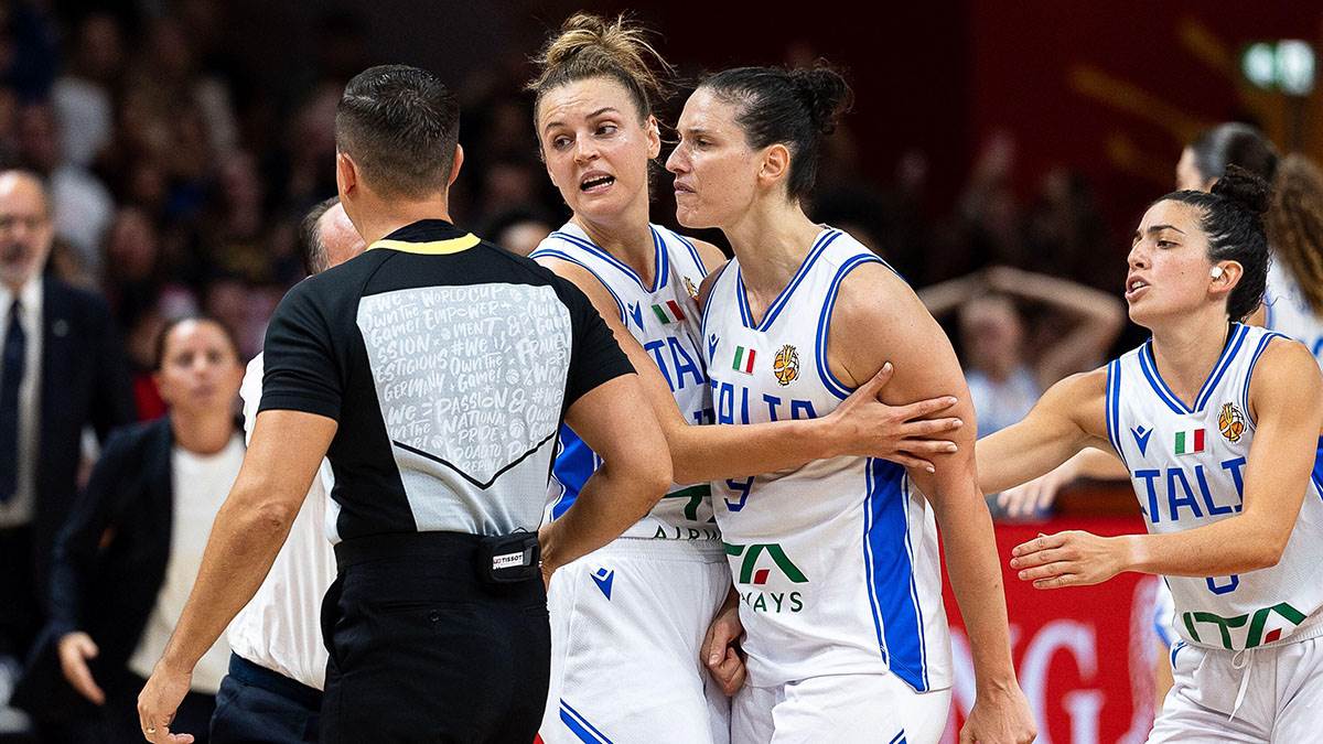  Italijanka odglumila faul pa htjela da tuče sudije 