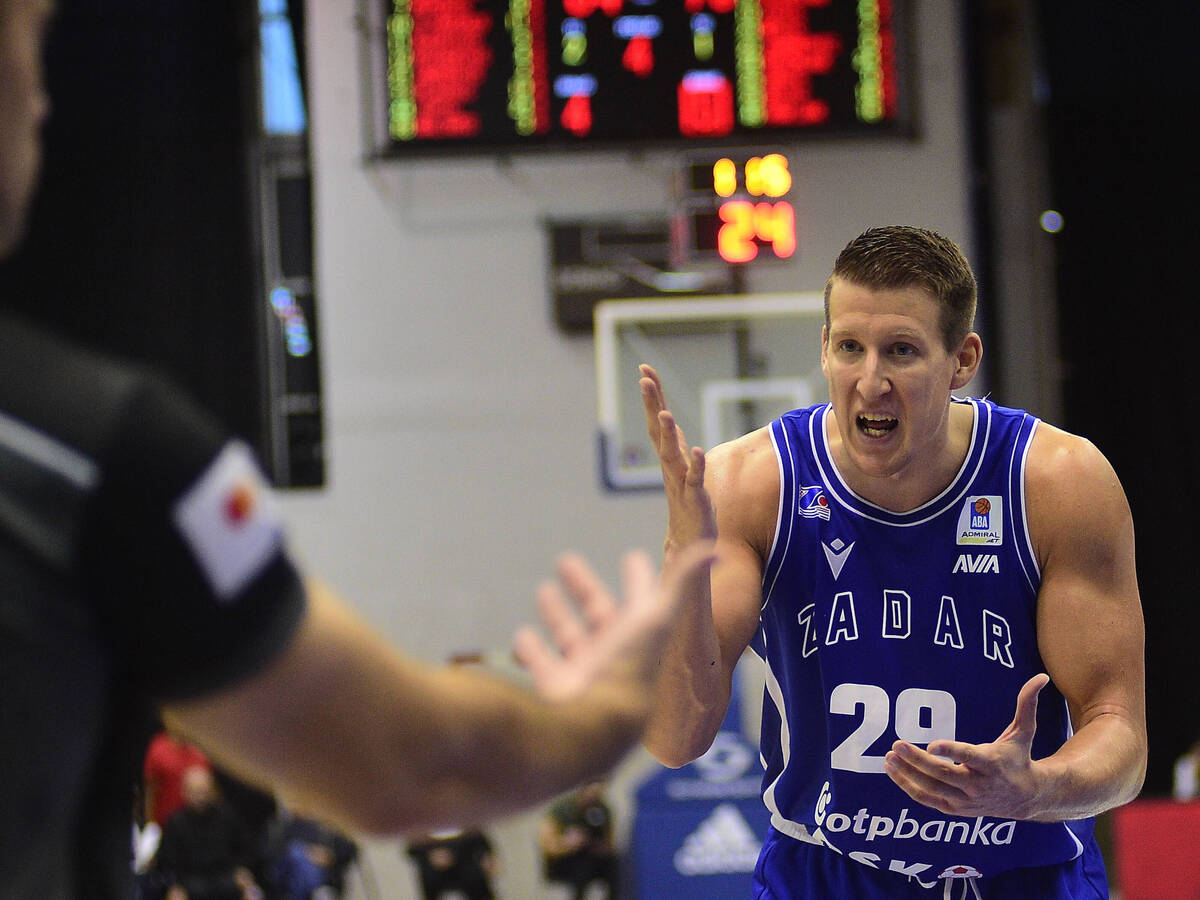  Luka Božić potpisao za kineski Gvandong 