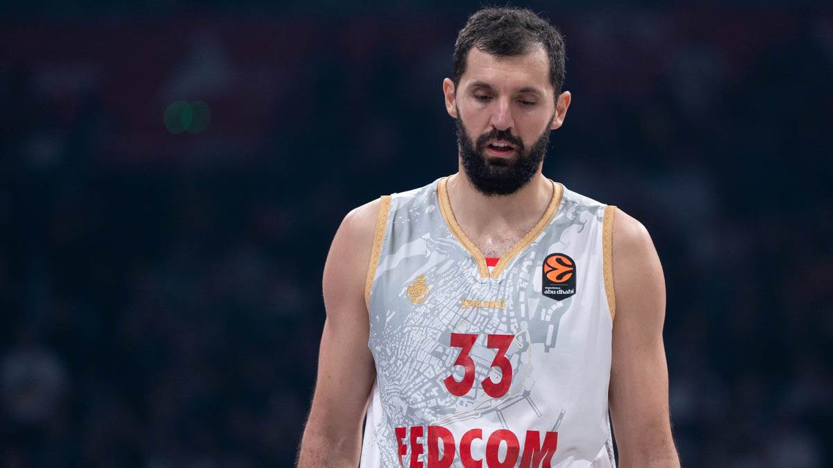  Nikola Mirotić pred potpisom za Budućnost 