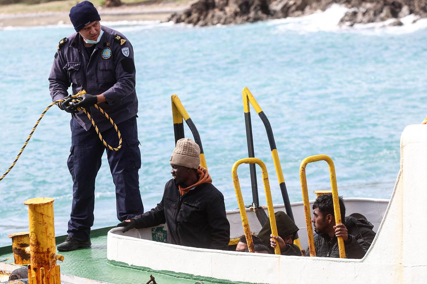  Oko 25 migranata nestalo nakon potonuća broda kod ostrva Gavdos 