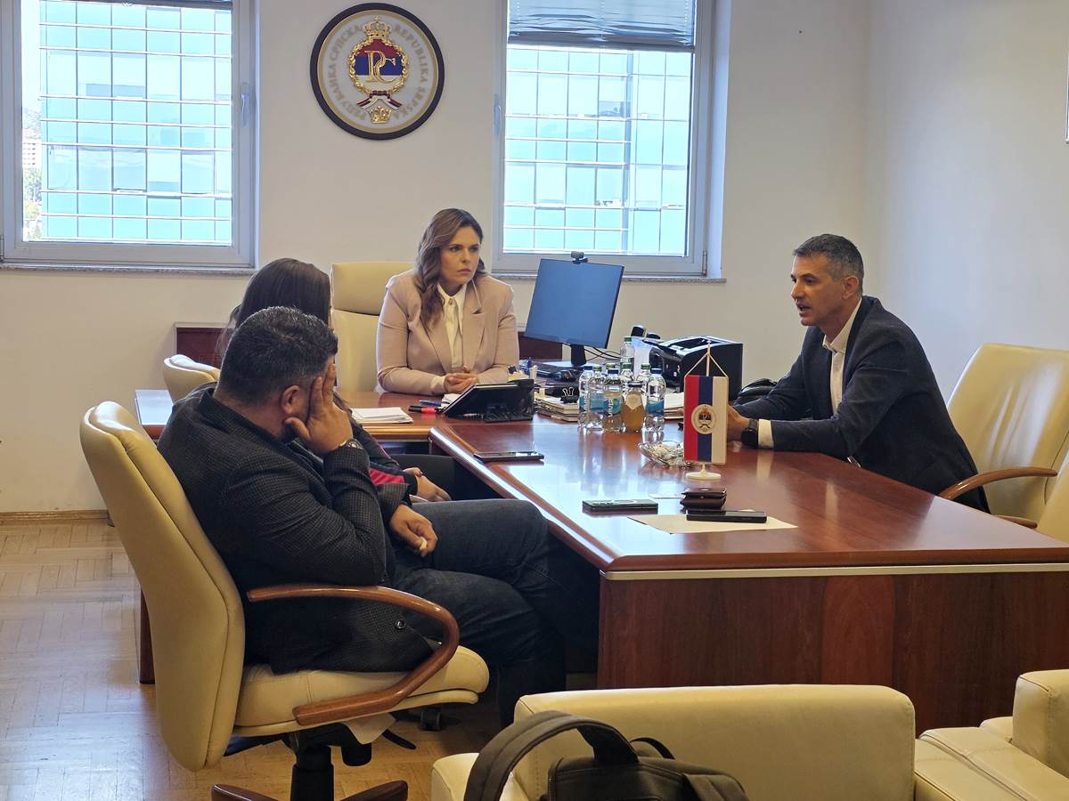  Ministarstvo porodice, omladine i sporta o odbojkaškom turniru u Zavidovićima 