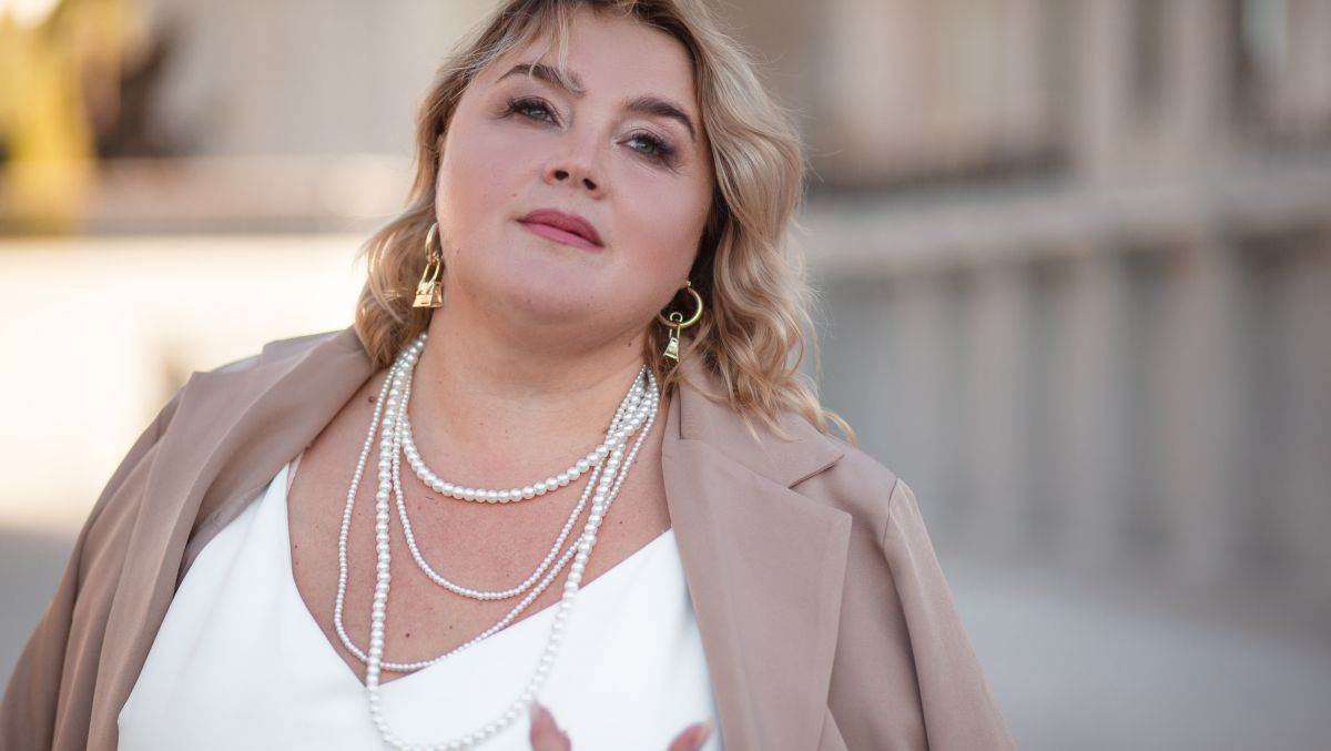  6 ključnih komada garderobe za žene 50+ 