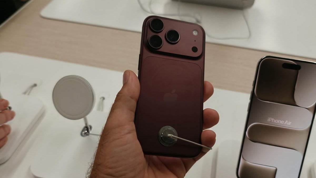  Na pomolu novo poskupljenje iPhone telefona zbog ugovora sa Samsungom 
