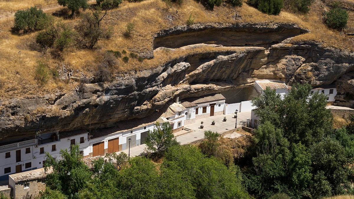  Zašto je Setenil de las Bodegas skriveni dragulj Španije? 