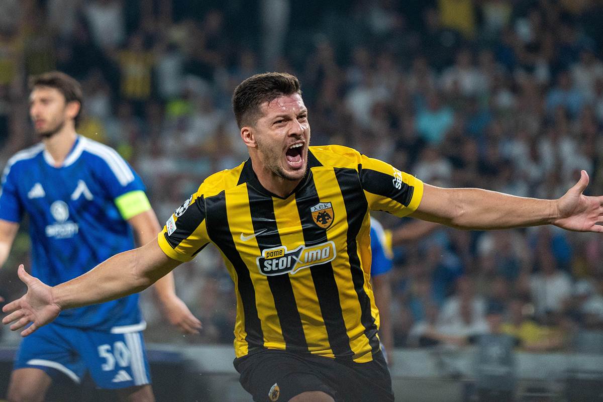  Luka Jović dao dva gola 