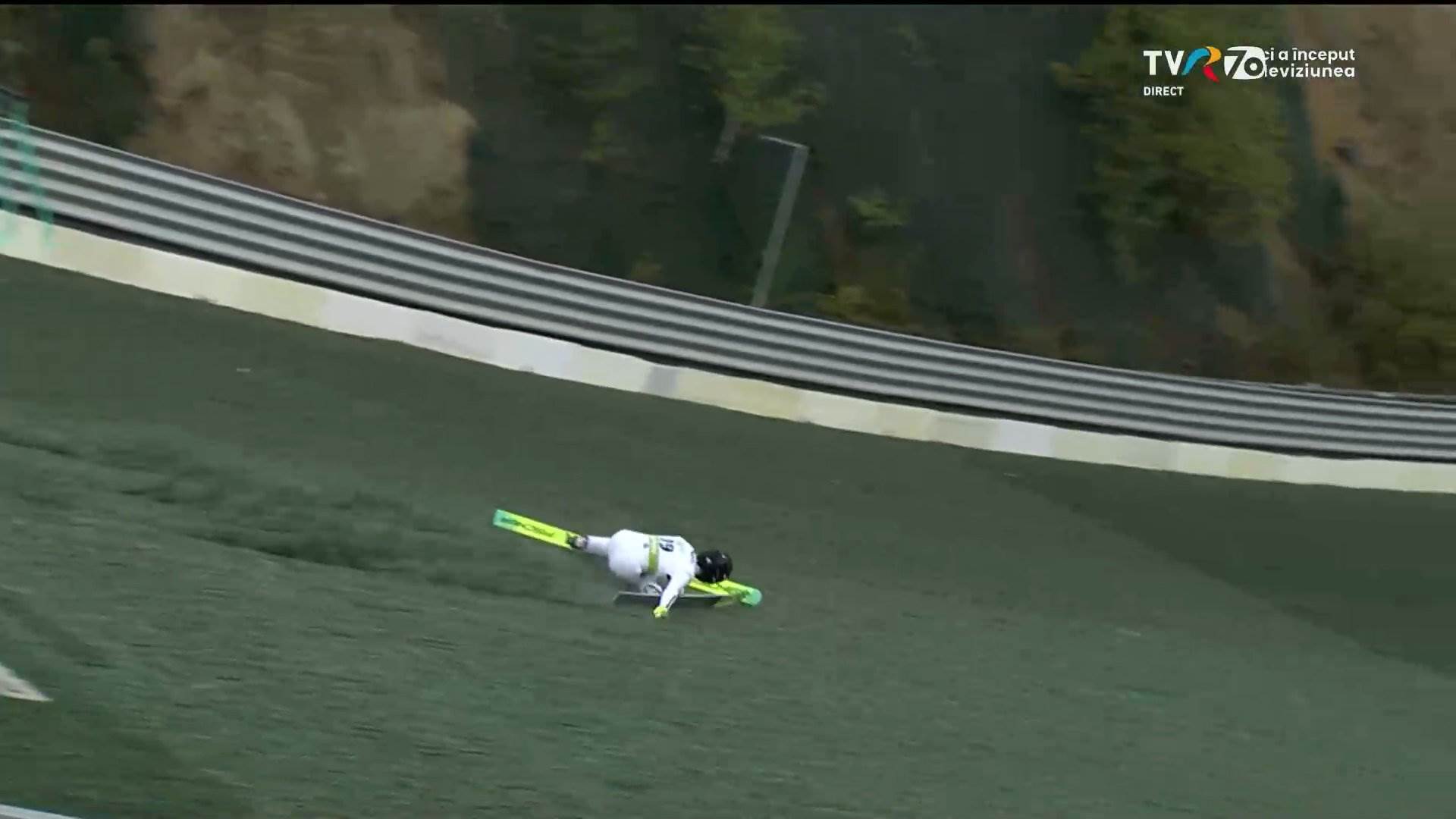  Kineska ski skakačica pala nakon leta od 100 metara 
