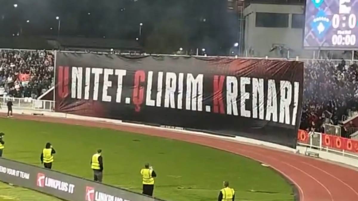  Koreografija UČK u Prištini 