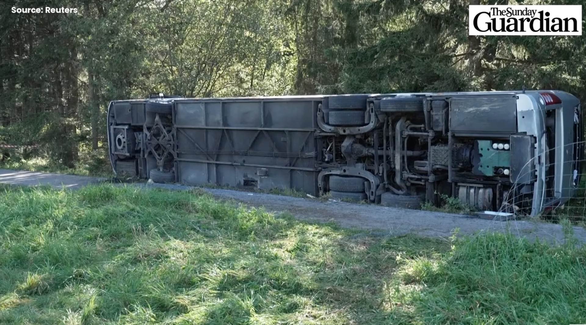  Autobus pun turista sletio sa auto-puta u Njemačkoj: Dvoje mrtvih 