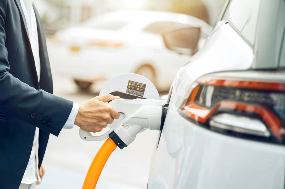  Prodaja električnih vozila u septembru porasla za gotovo 73 odsto 