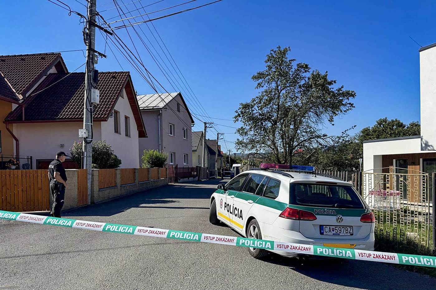  Slovačka policija obezbjeđuje mjesto napada 