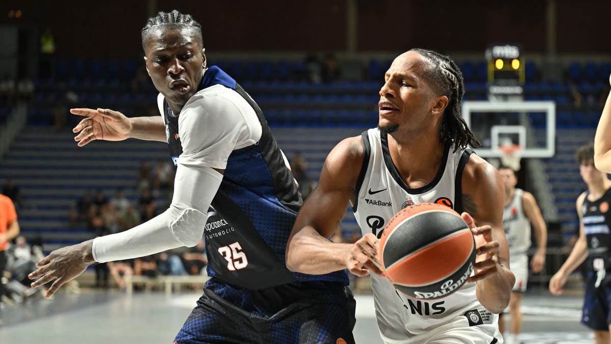  Partizan o Lamaru Stivensu 