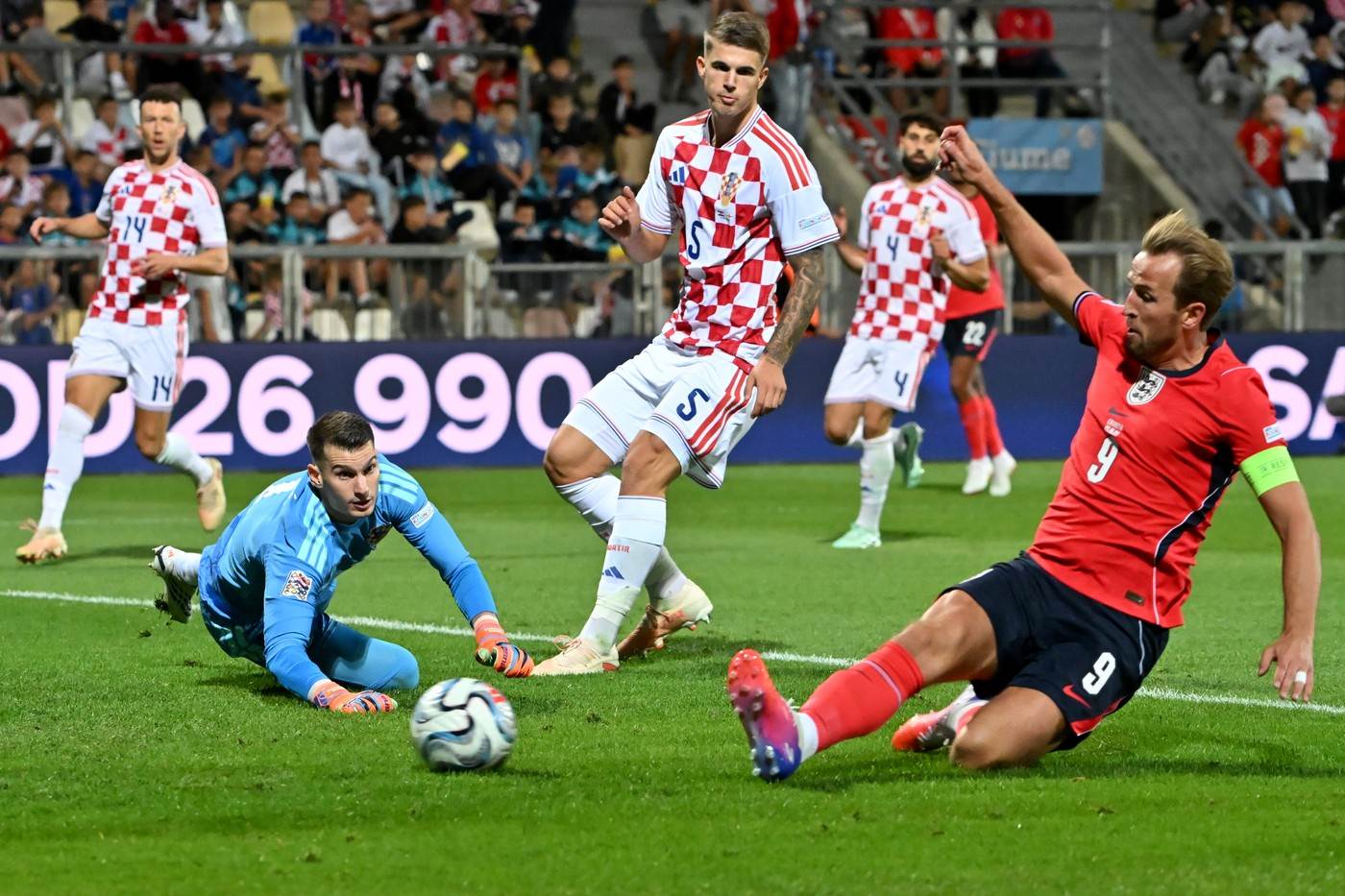  Engleska razbila hrvatsku u rijeci 