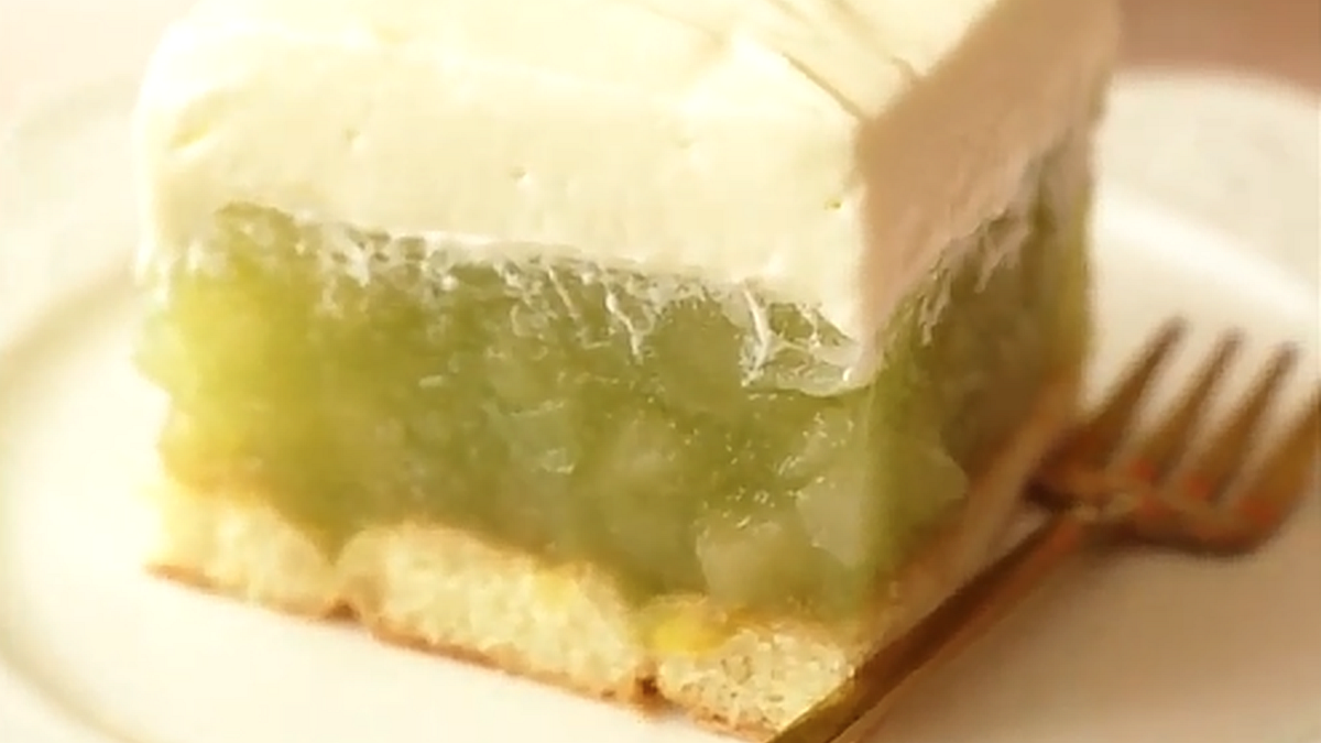  Recept za slatko-kiseli kolač od zelenih jabuka 