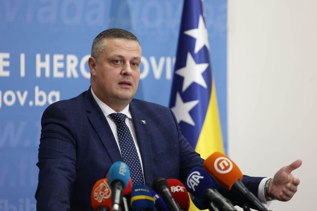  Vojin Mijatović razriješen dužnosti u Vladi Federacije BiH 