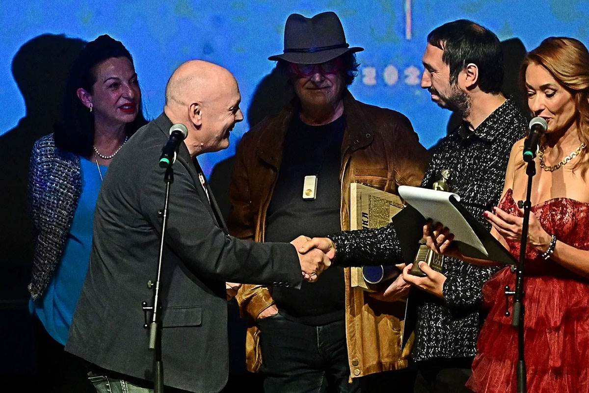  Završen 53. FEST: Zafranović trijumfovao sa "Zlatnim rezom '42: Djeca Kozare" 