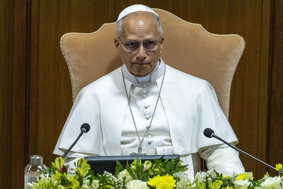  Papa Lav se prvi put oglasio nakon operacije 