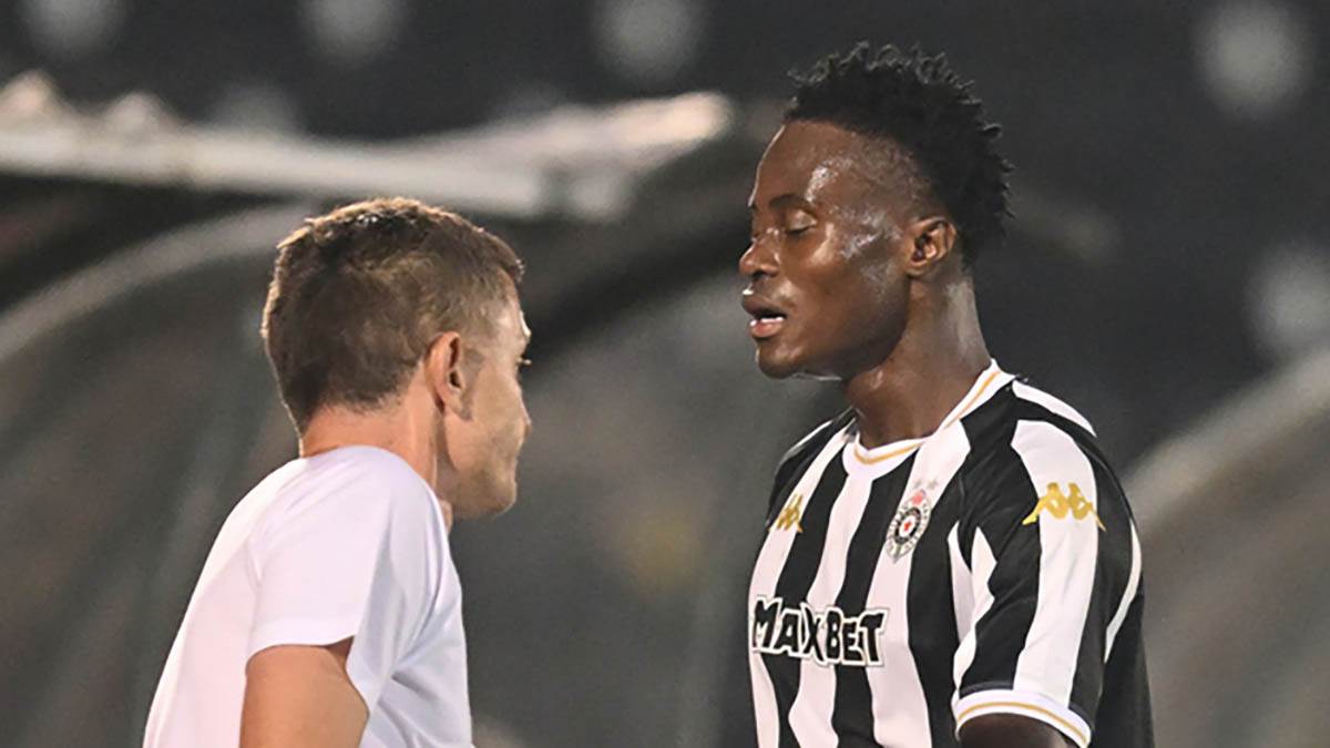  Saša Ilić izbacio Dembu Seka iz tima  