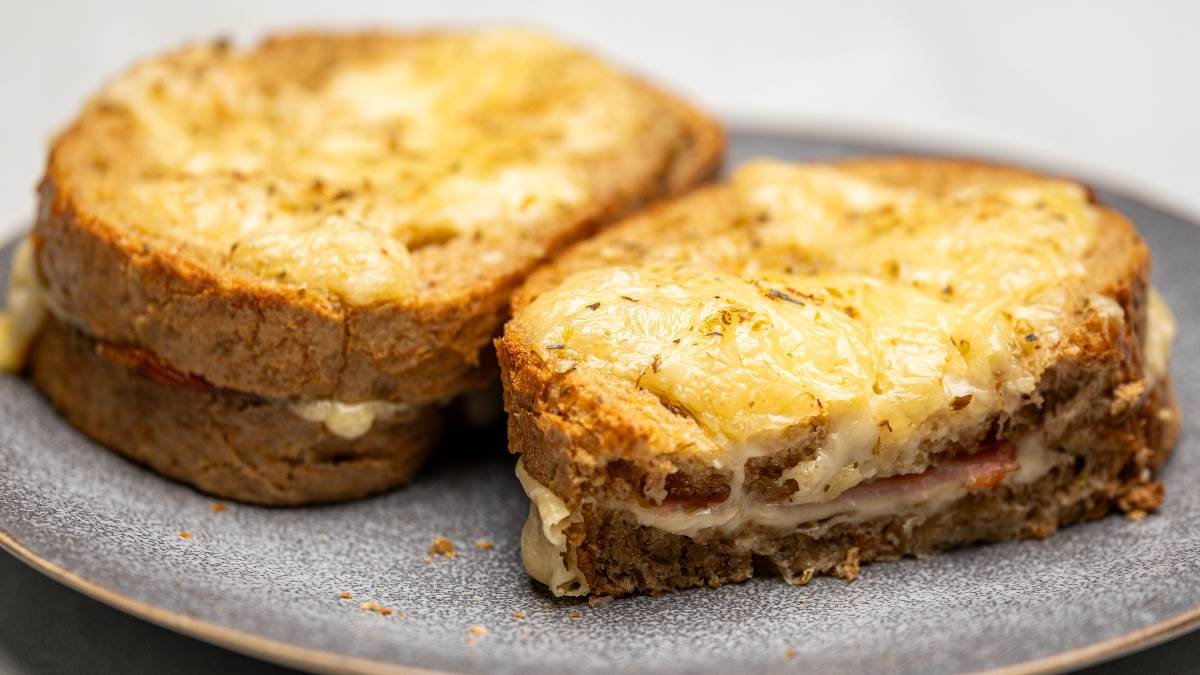  Recept za zapečene sendviče sa senfom 