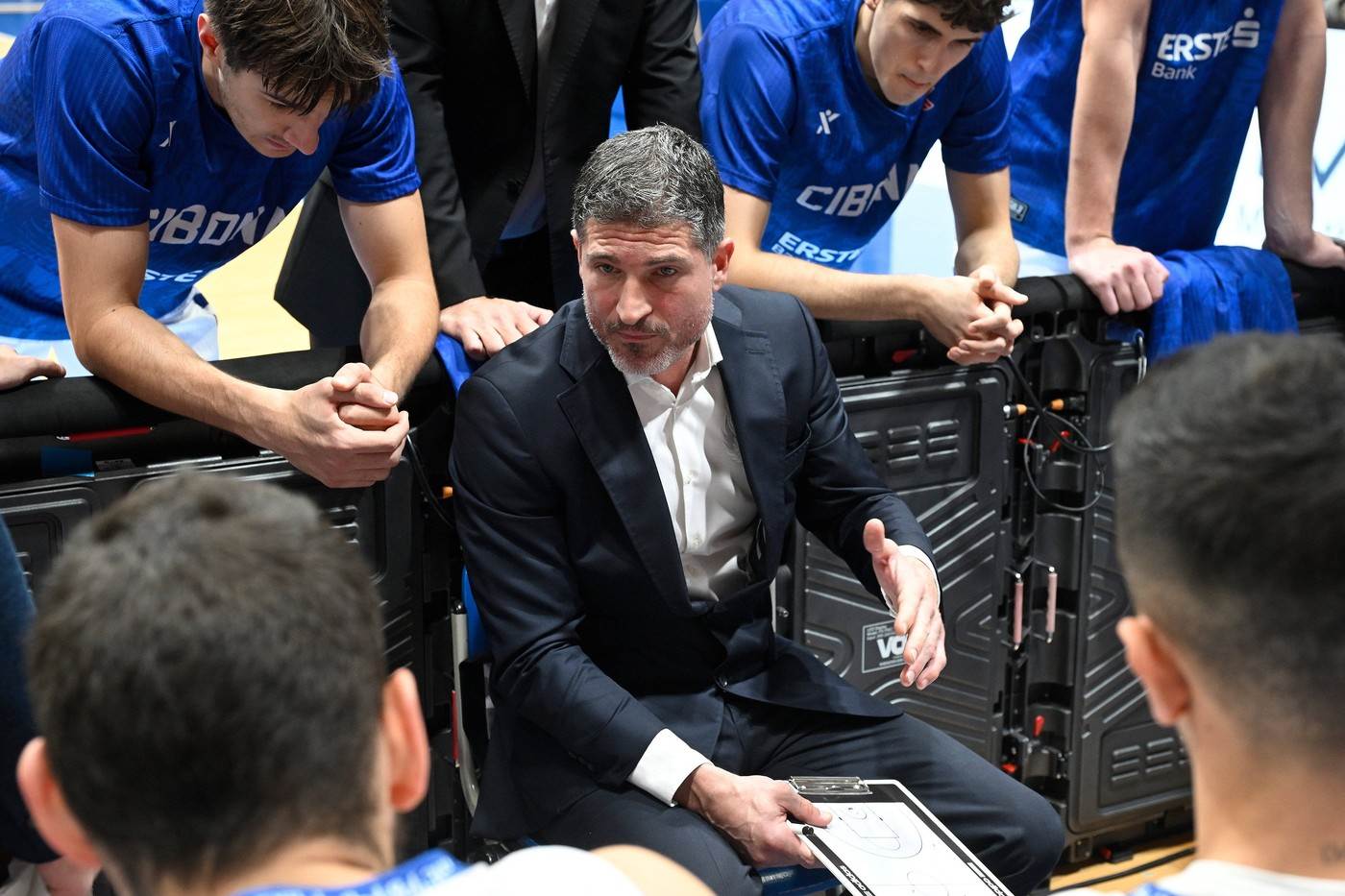  Cibona otpustila Ivana Rudeža 