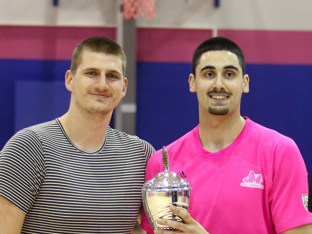  Goga Bitadze i Nikoli Jokiću 