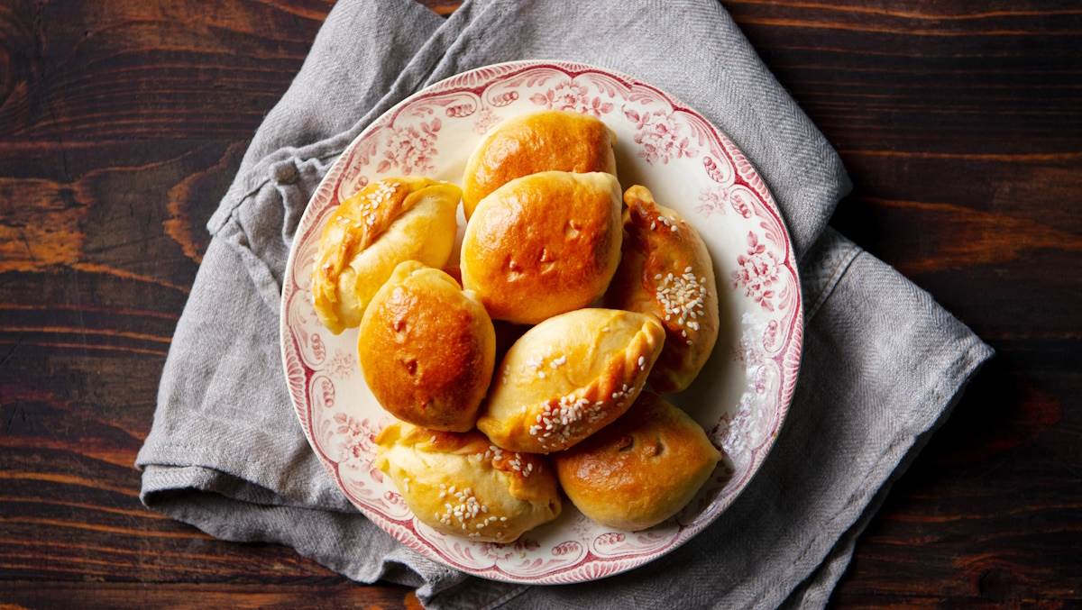  Ruske piroške nestaju sa stola za sekund 