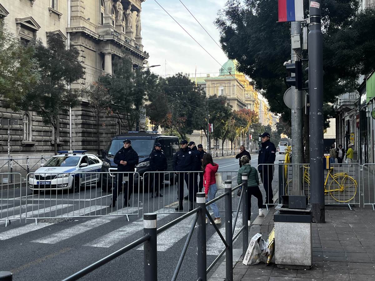  Jake policijske snage u Beogradu 
