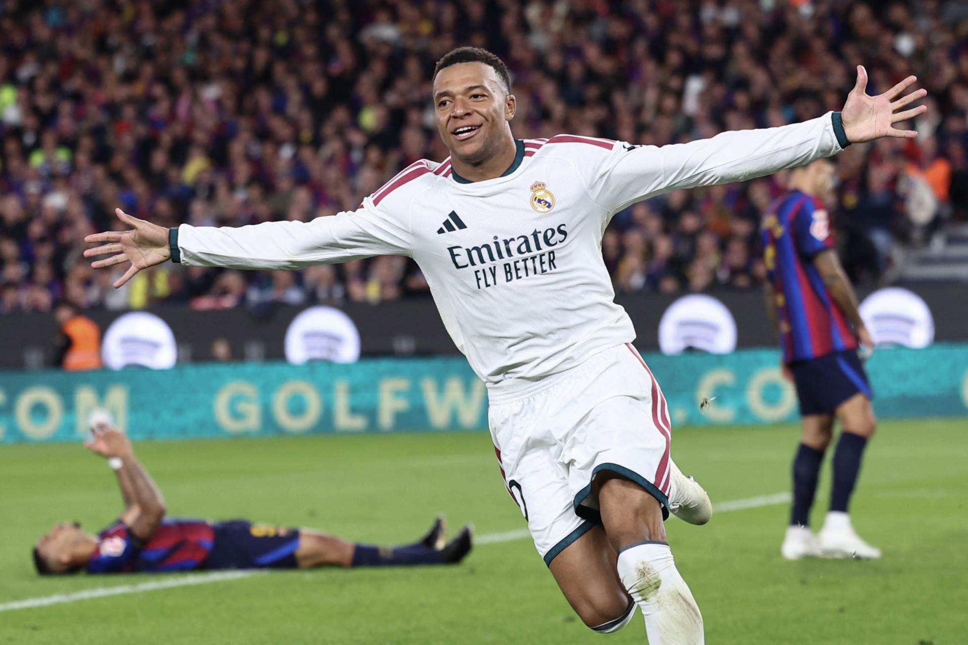  Real Madrid ipak slomio Barsu: Mbape vratio Murinjov tim u život, biće ovo strašna sezona Primere 