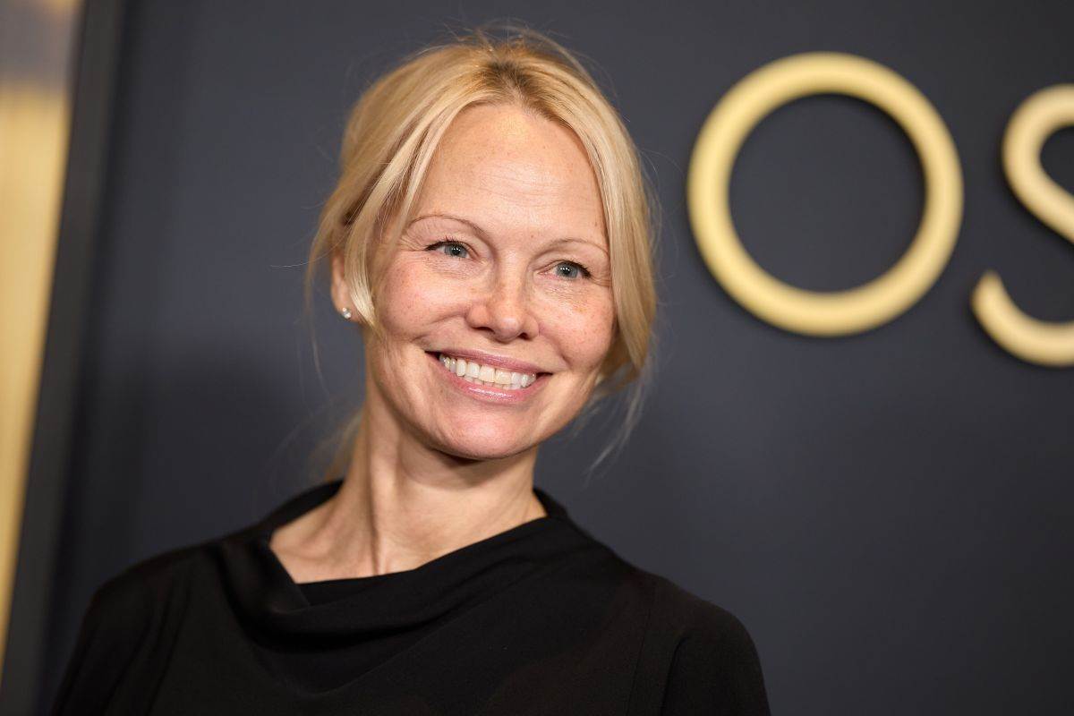  Pamela Anderson vratila lokne iz zlatnog doba Holivuda koje podmlađuju 
