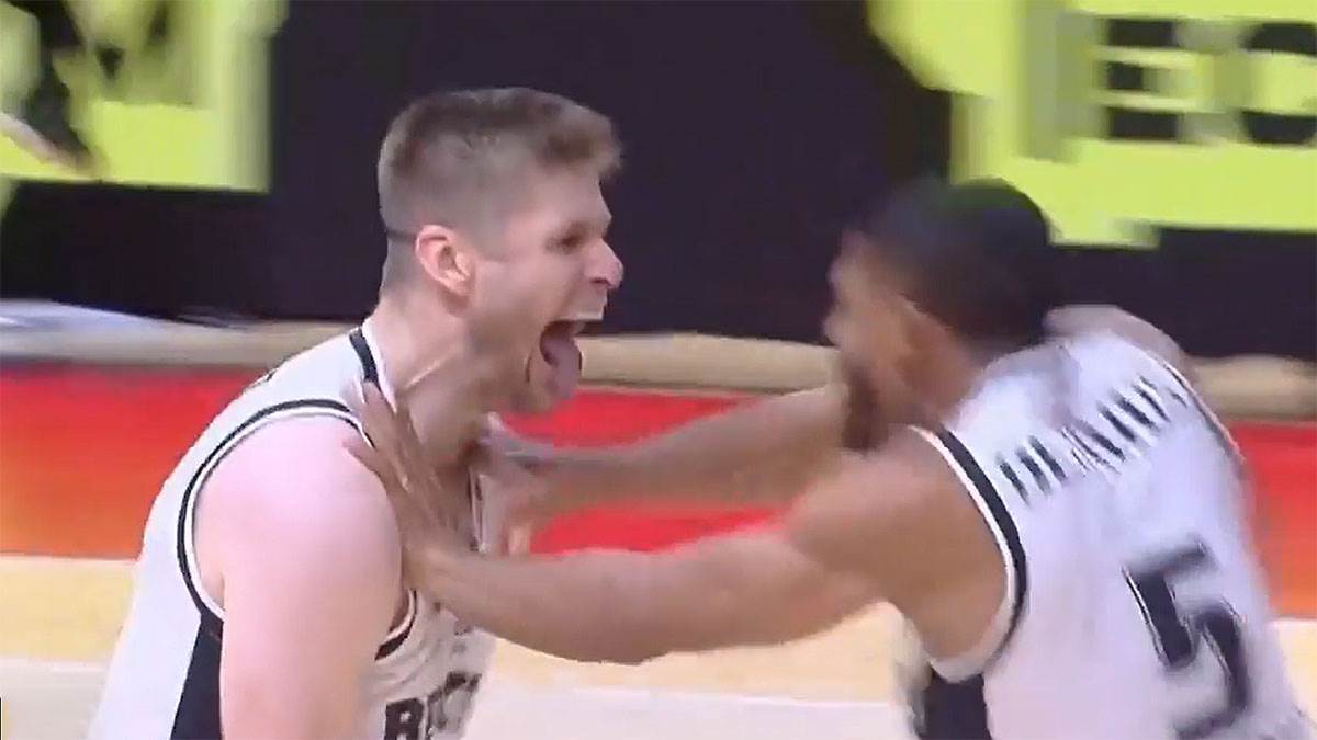  Bešiktaš pobijedio u Bolonji trojkom u posljednjoj sekundi  