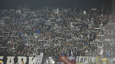  Grobari pjevali Ringe Ringe Raja redarima 