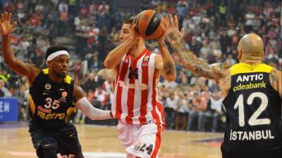  Jović i Štimac poslije poraza Zvezde od Fenera 