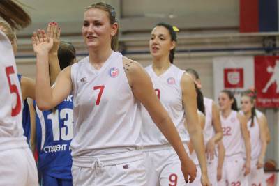  Heroina Nataša Kovačević - sa parketa u fotelju! 