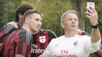  Mihajlović i selfi za reklamu 