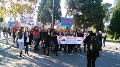  Montenegro prajd - U šetnji samo 100 ljudi! (FOTO) 