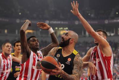  Zvezda - Fener pomjereno za 8. januar 