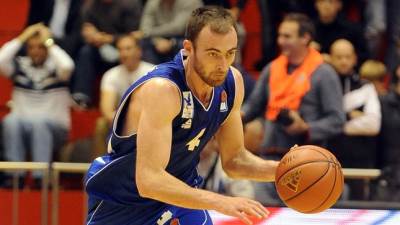  Nikola Pavlićević trojka preko cijelog terena 