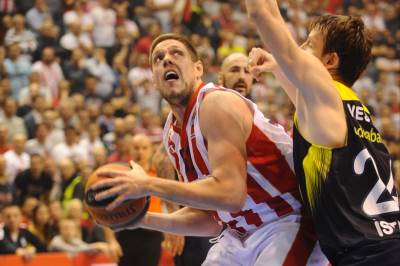  Zvezdi nije bio veseli petak! 