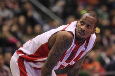  Tarens Kinzi na Twitteru Srbijo podrži nas 